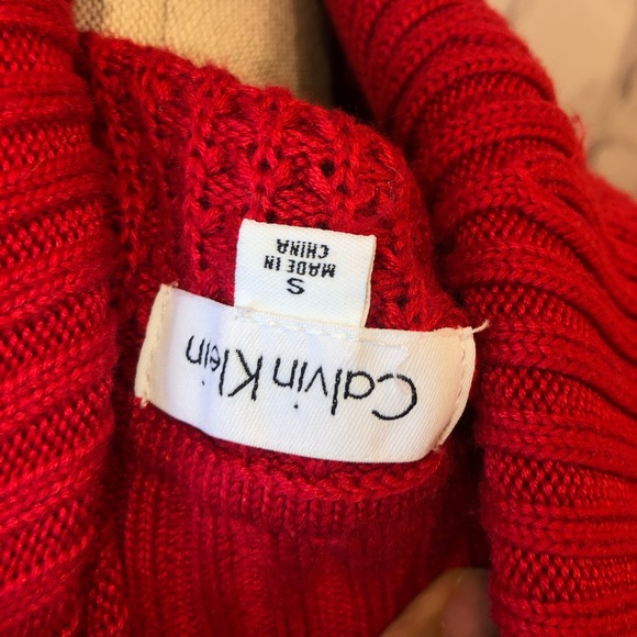 Calvin Klein red cable knit turtleneck sweater - Picture 5 of 6